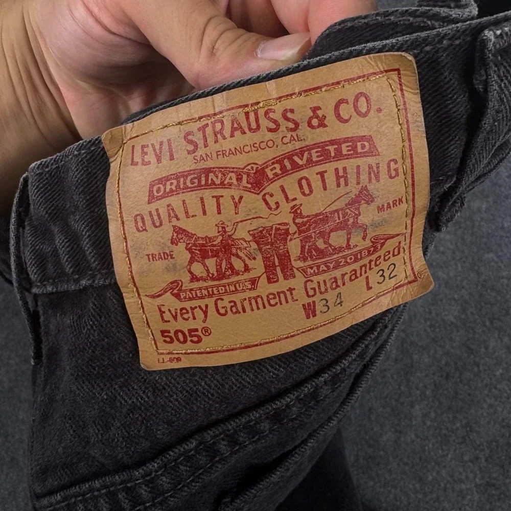 Levis 505 Regular Fit Straight Leg Black Jeans Mens 34x32 Made in USA 505-0260